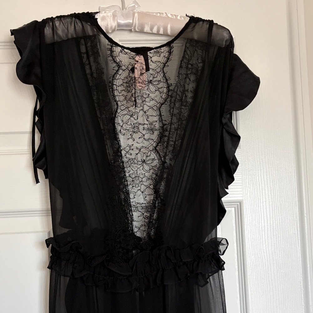 Victoria's Secret Black Lace Trim Robe - Picture 11 of 12
